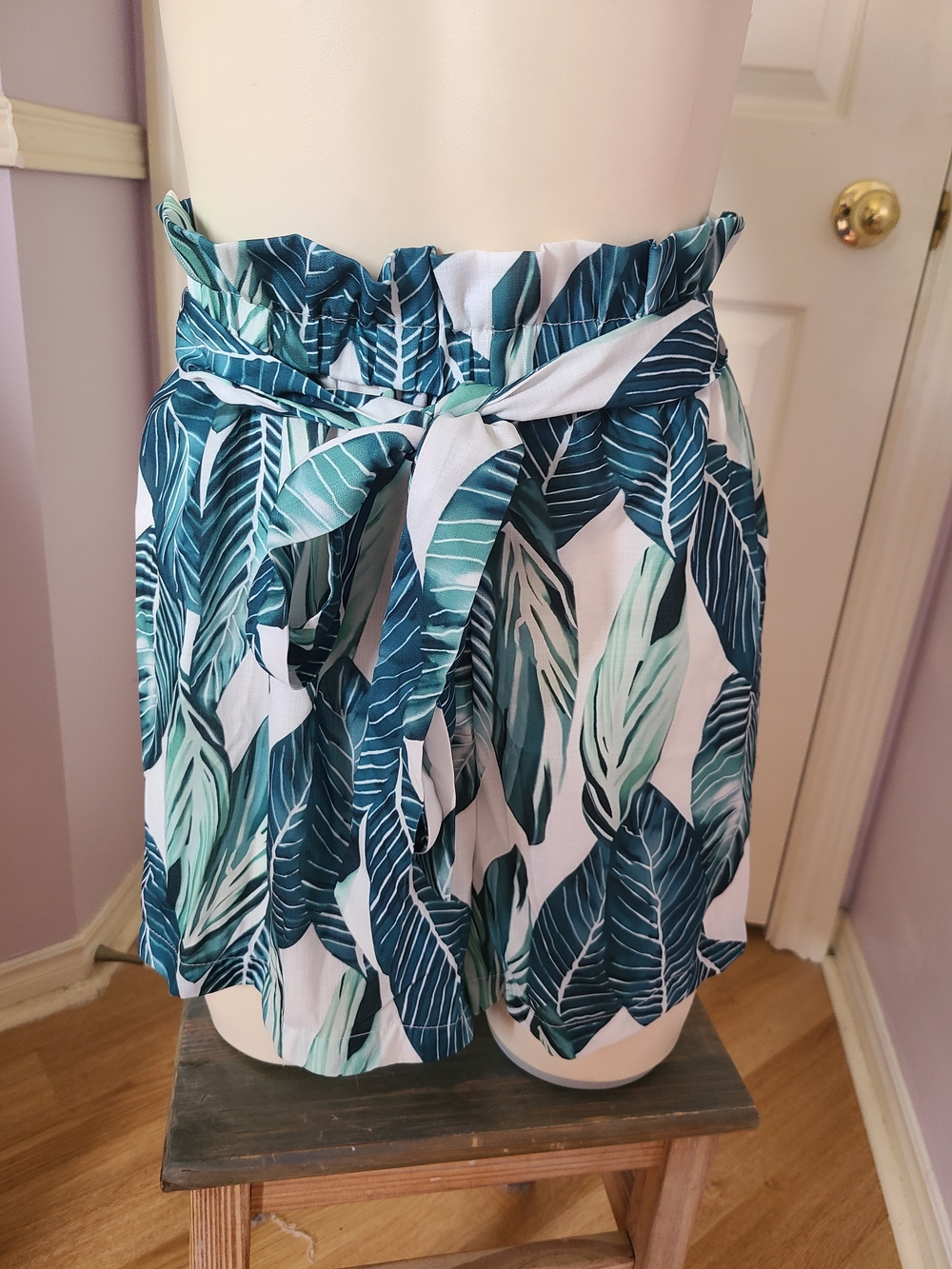 SHEIN Curve Printed Tie-Waist Short - Teal & White